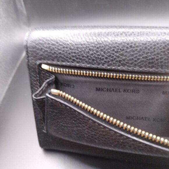 Michael Kors  Black leather Tri Fold like new - Picture 6 of 7